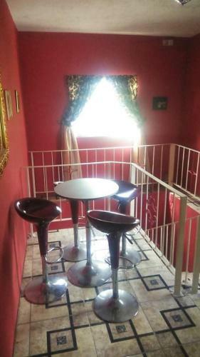 Immaculate 2-bed Apartment In Spanish Town