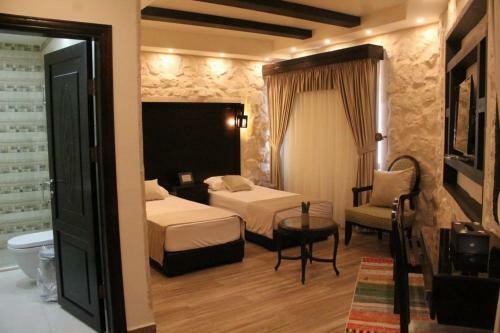 Mount Nebo Hotel & Restaurant Madaba City Center