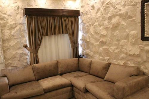 Mount Nebo Hotel & Restaurant Madaba City Center
