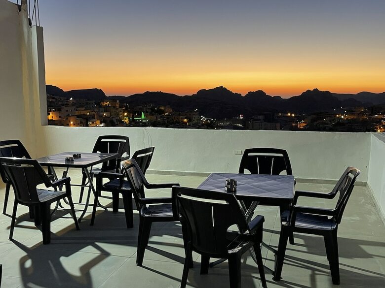 Petra Heart Hotel