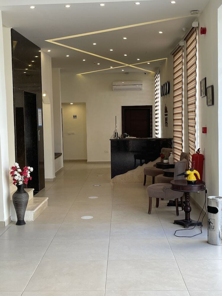 Petra Heart Hotel