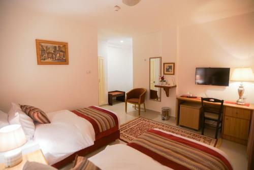 Petra Plaza Hotel