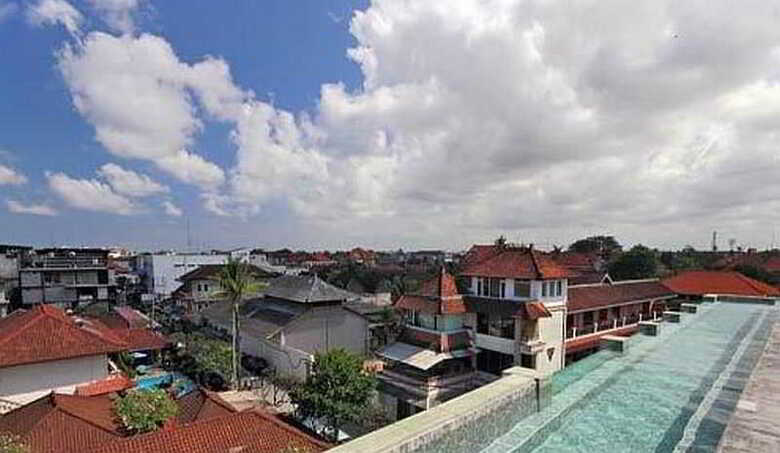 Hotel The Spot Legian
