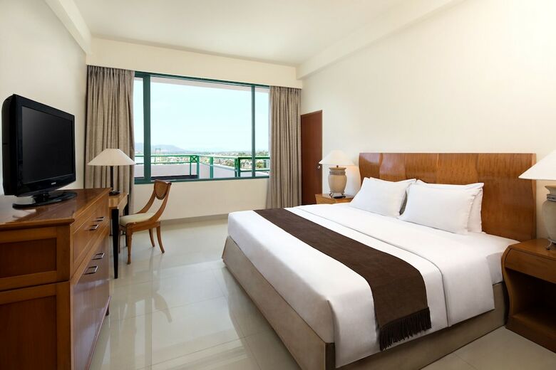 Hotel Aryaduta Manado