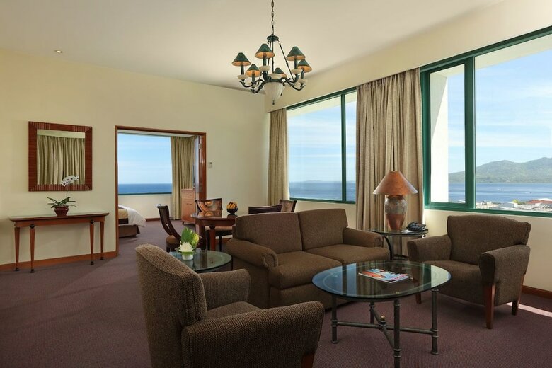 Hotel Aryaduta Manado