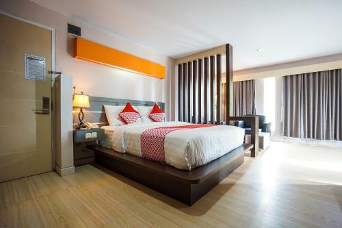 Boulevard Hotel