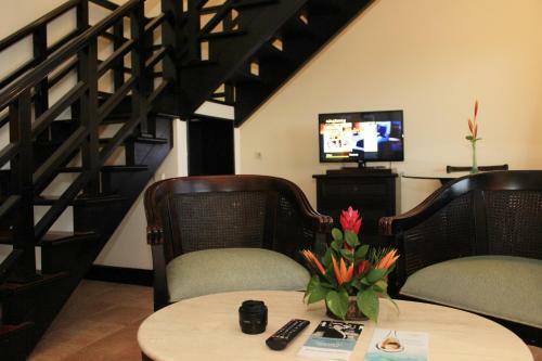 Hotel Manado Tateli Beach Resort