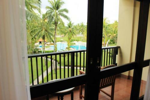 Hotel Manado Tateli Beach Resort