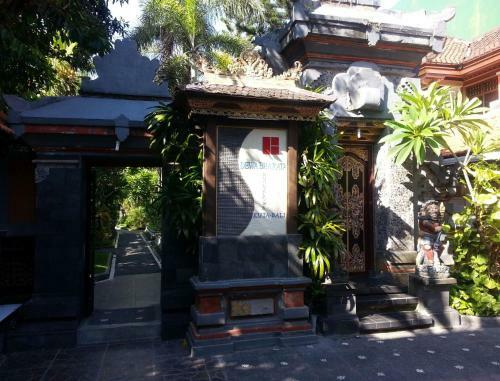Hotel Dewa Bharata Bungalows Legian