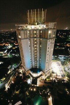 Aparthotel Java Paragon Hotel & Residences