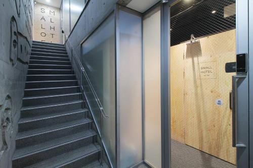 Small Hotel - Hondori Shopping Arcade (3k)