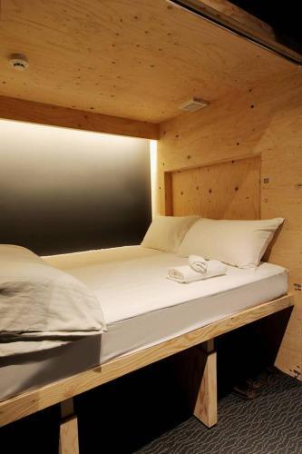 Small Hotel - Hondori Shopping Arcade (3k)