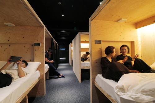 Small Hotel - Hondori Shopping Arcade (3b)