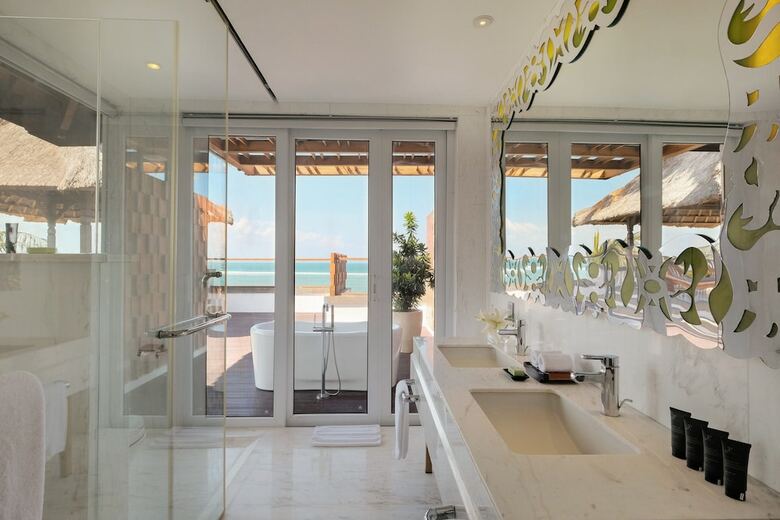 Hotel Grand Aston Bali Beach Resort