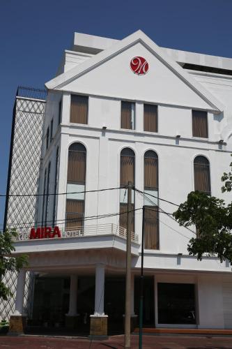 Demira Hotel