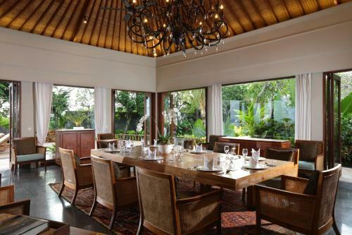 Villa The Shanti Residence