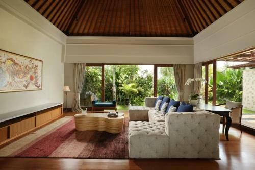 Villa The Shanti Residence