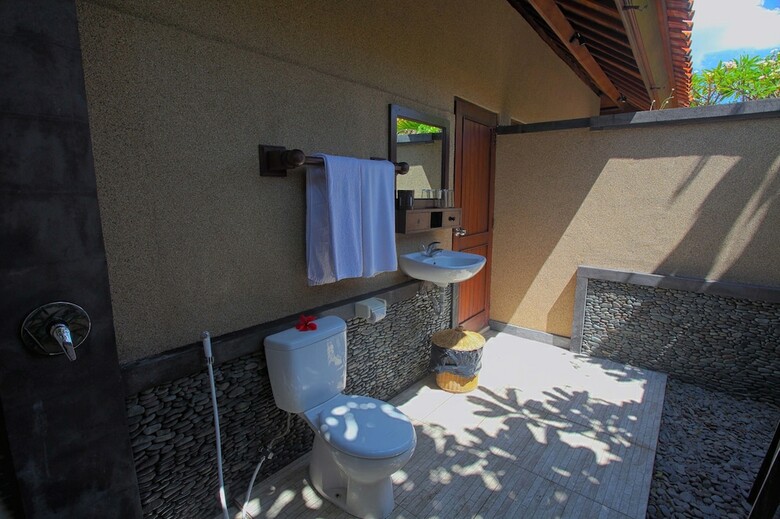 Hotel Adi Assri Beach Resorts And Spa