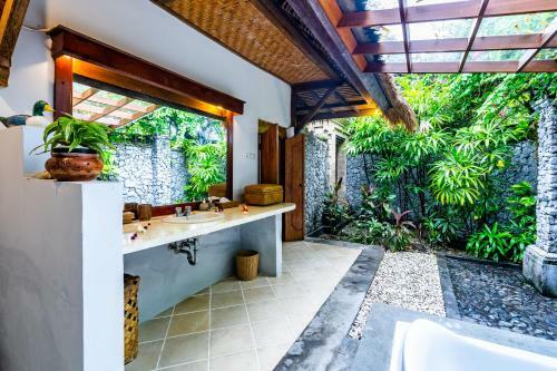 Taman Selini Wahana Beach Resort