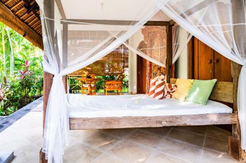 Taman Selini Wahana Beach Resort