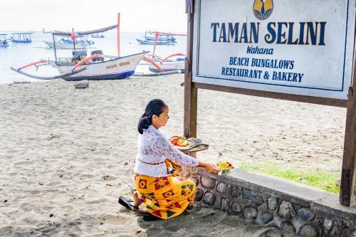 Taman Selini Wahana Beach Resort