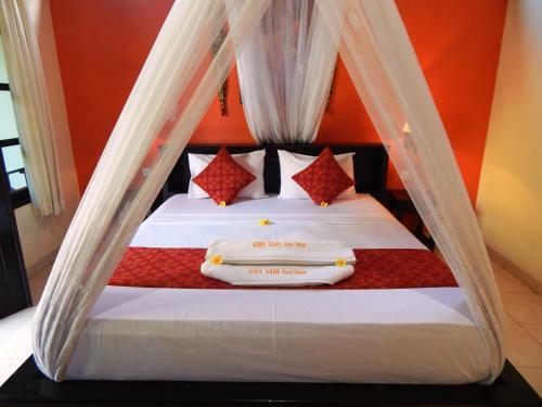 Hostal Giri Sari Guest House