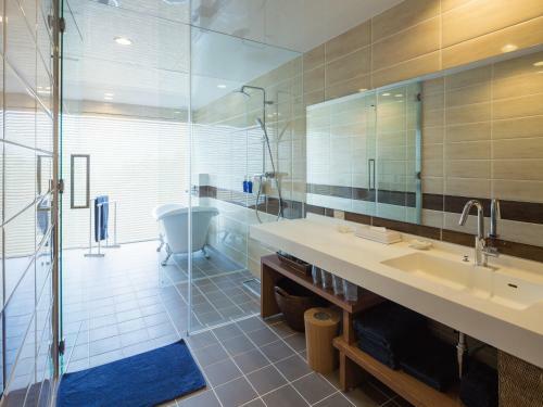 Villa Condominium T-room