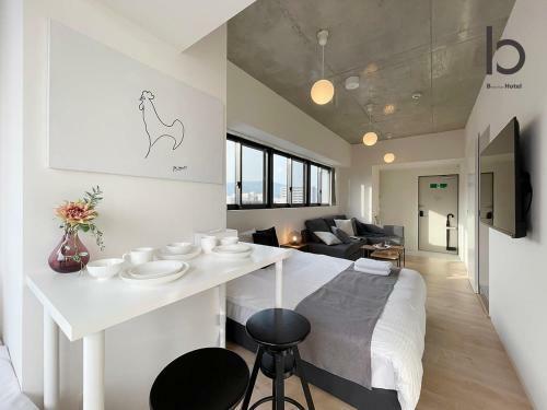 New 1 Br Apartment, Near Peace Park, Good 6ppl