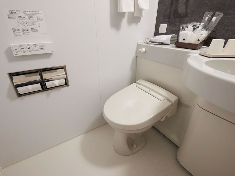 Henn Na Hotel Komatsu Ekimae
