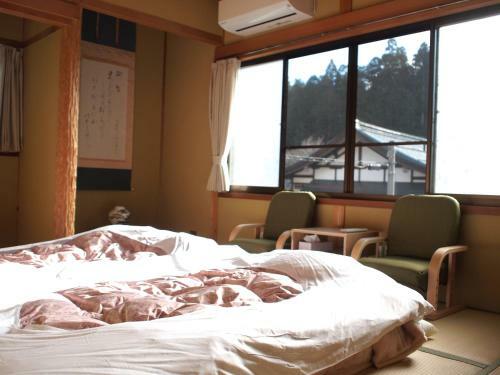 Hostal Guest House Hachi Hachi