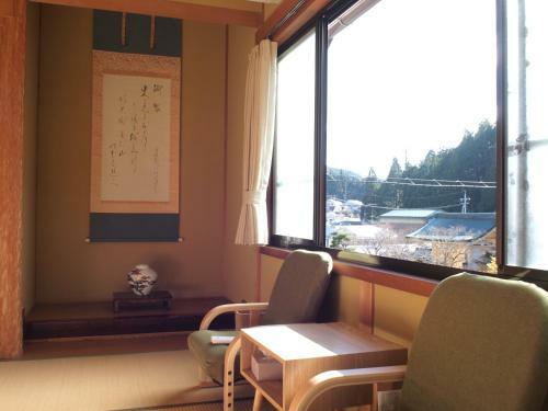 Hostal Guest House Hachi Hachi