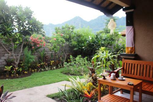 Hostal Sudi Guest House