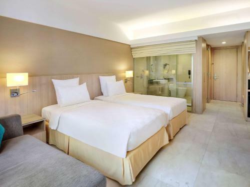 Novotel Surabaya Hotel