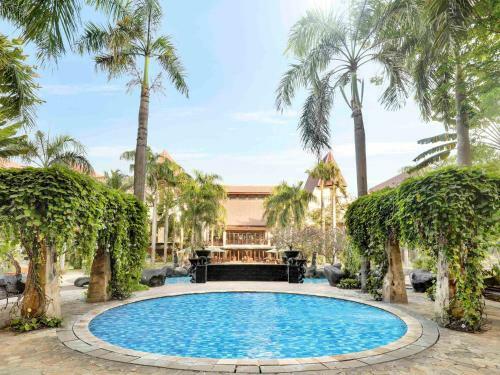 Novotel Surabaya Hotel