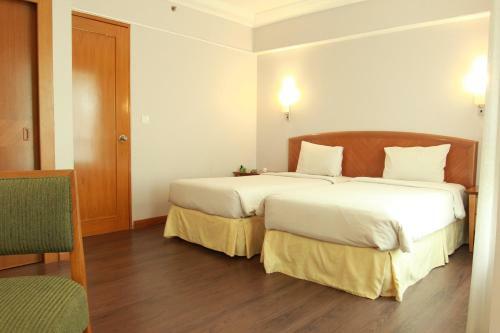 Novotel Surabaya Hotel