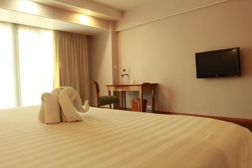 Novotel Surabaya Hotel