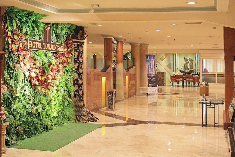 Tunjungan Hotel