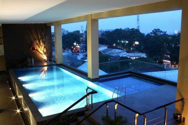 The Luxton Hotel