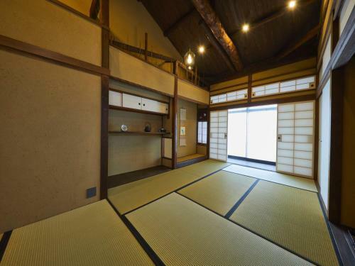 Rinn Nijo Castle North