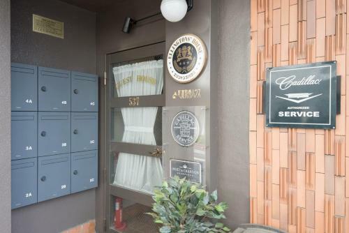 Apartamentos Ellintons House