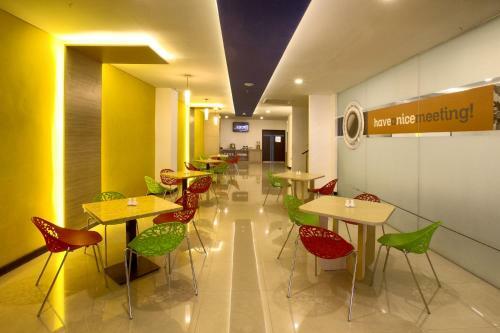 Hotel Zodiak At Paskal