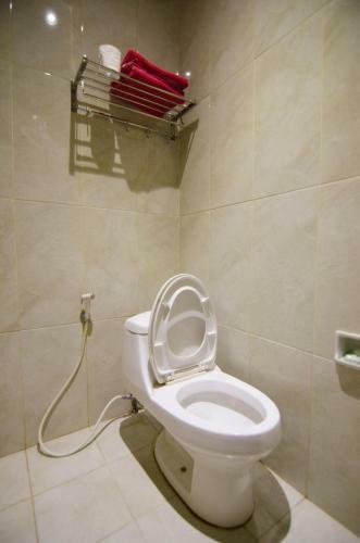 Hostal Guest House Salon & Spa Fora Taman Lingkar