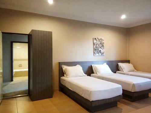 U Village Hotel And Villa