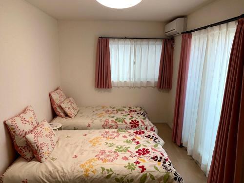 Hostal ?????????