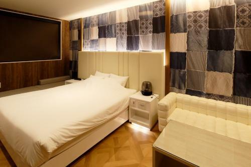 Knows Hotel