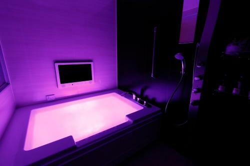 Knows Hotel