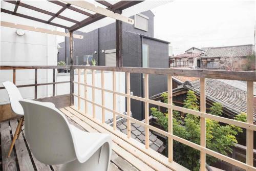 �earthlounge� Modern And Tradition