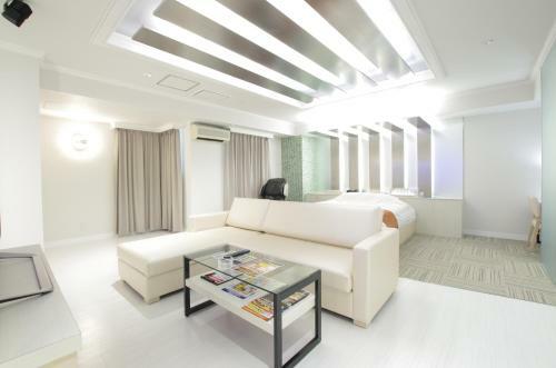 Bluehotel Sju(:)pri:m (Adult Only)