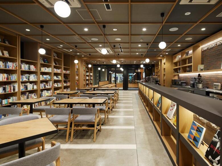 Lamp Light Books Hotel Sapporo