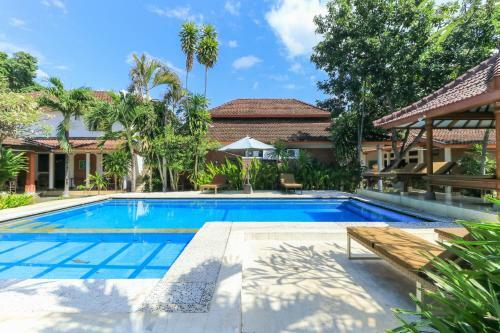 Hostal Ayu Lili Garden Cottages